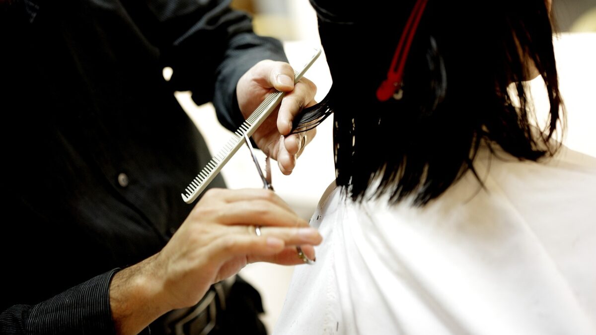 comment-secher-cheveux-longs-courts